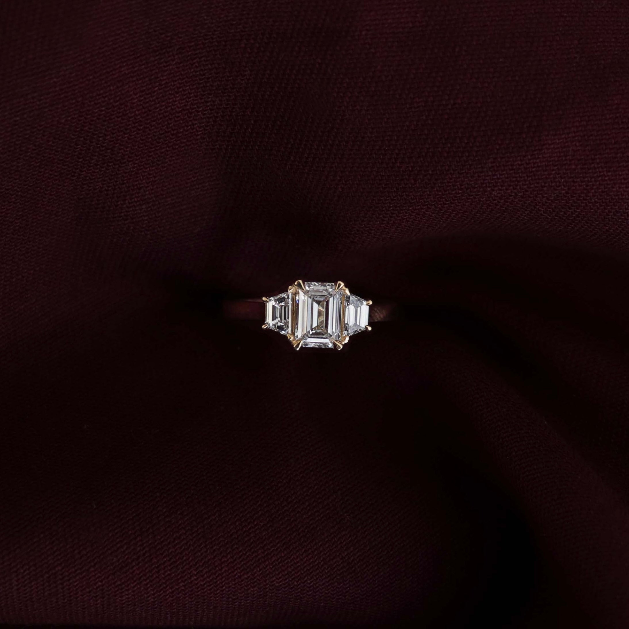 Solitaire- 1.0 CT Oval Moissanite Engagement Ring