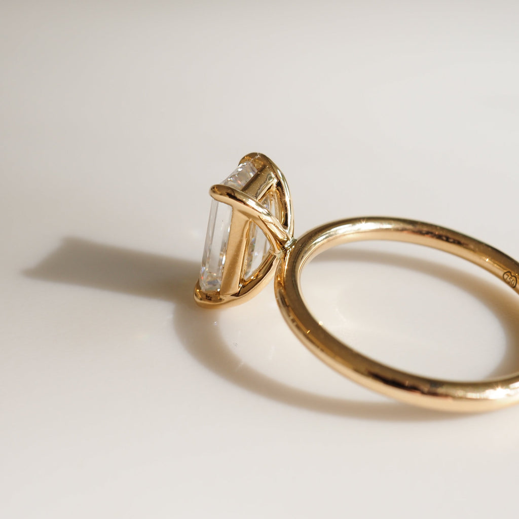 Solitaire-Oval Lab Grown Diamond Engagement Ring