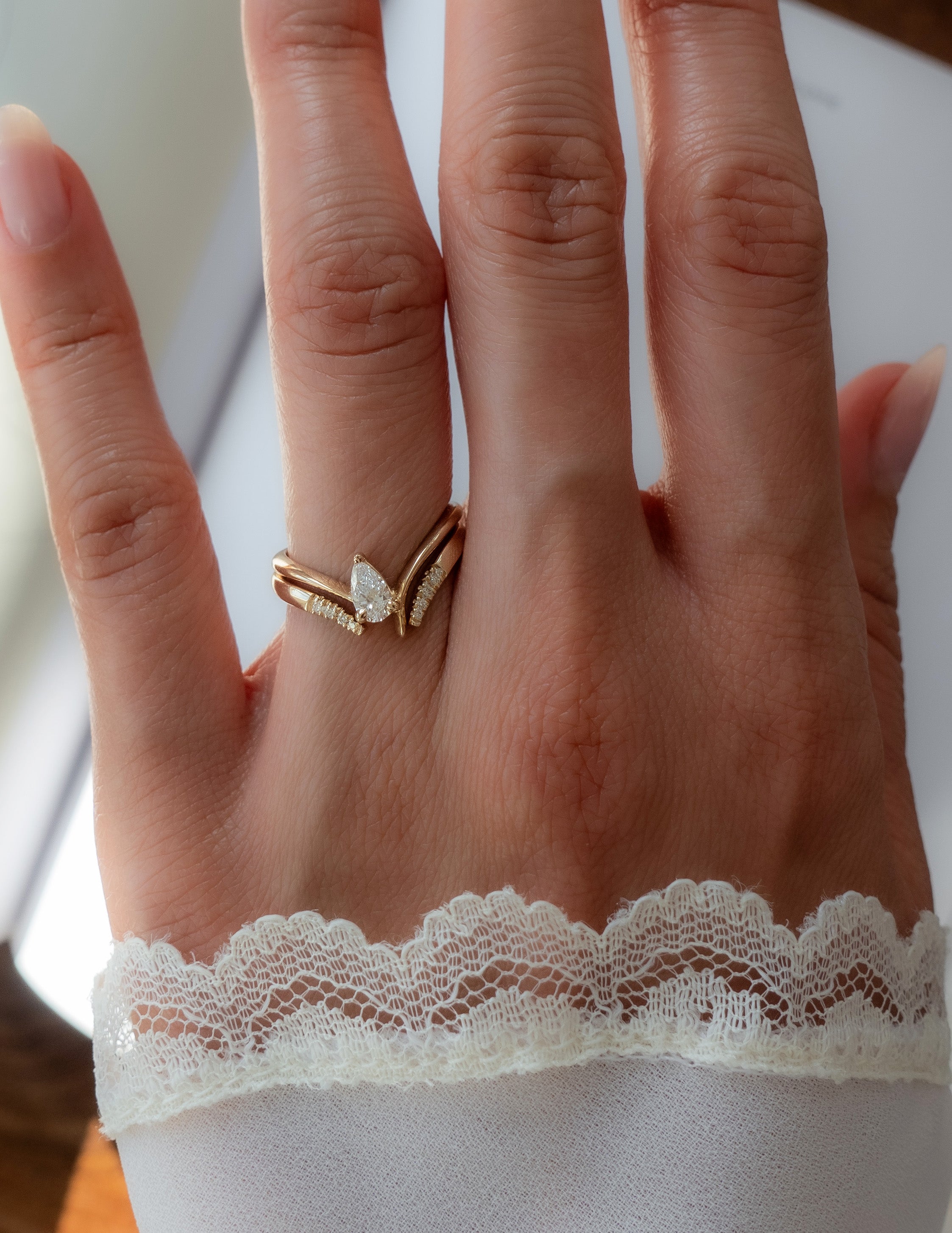 Solitaire-Oval Lab Grown Diamond Engagement Ring