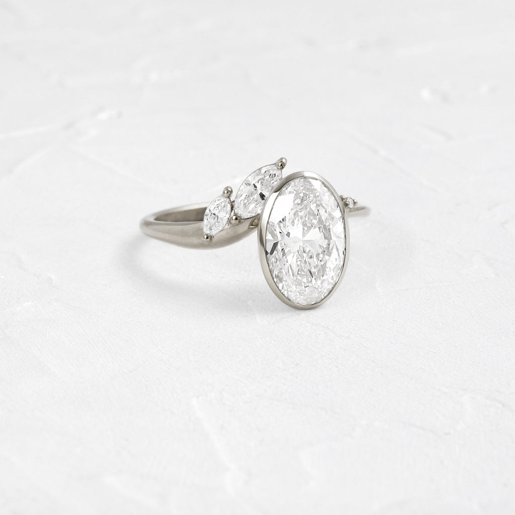 Solitaire-Oval Lab Grown Diamond Engagement Ring
