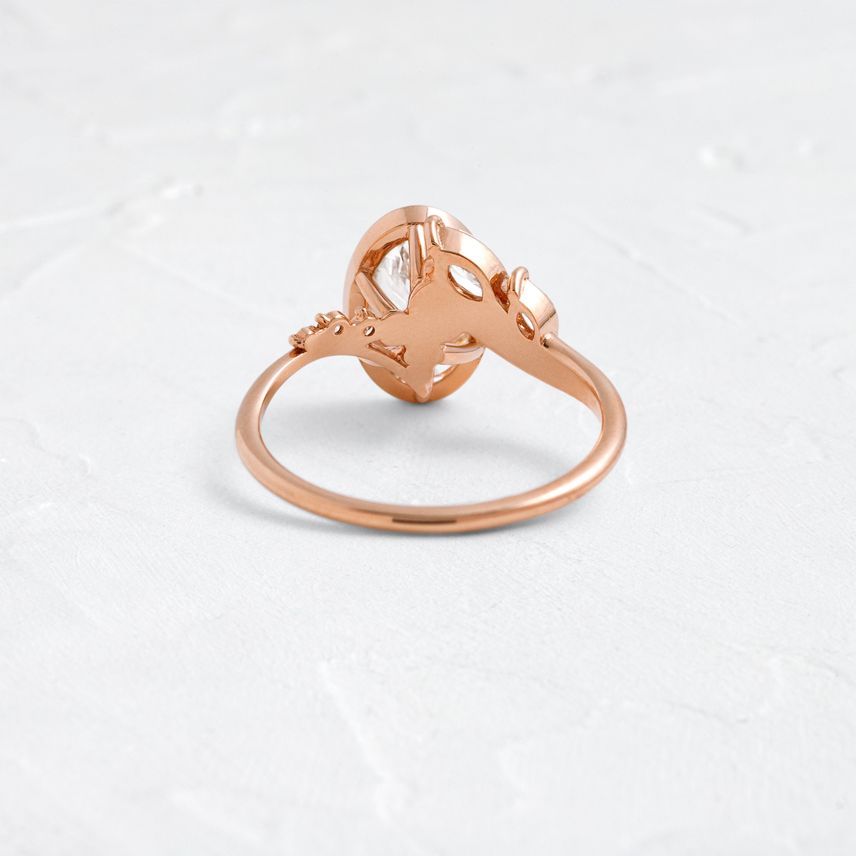 Solitaire-Oval Lab Grown Diamond Engagement Ring