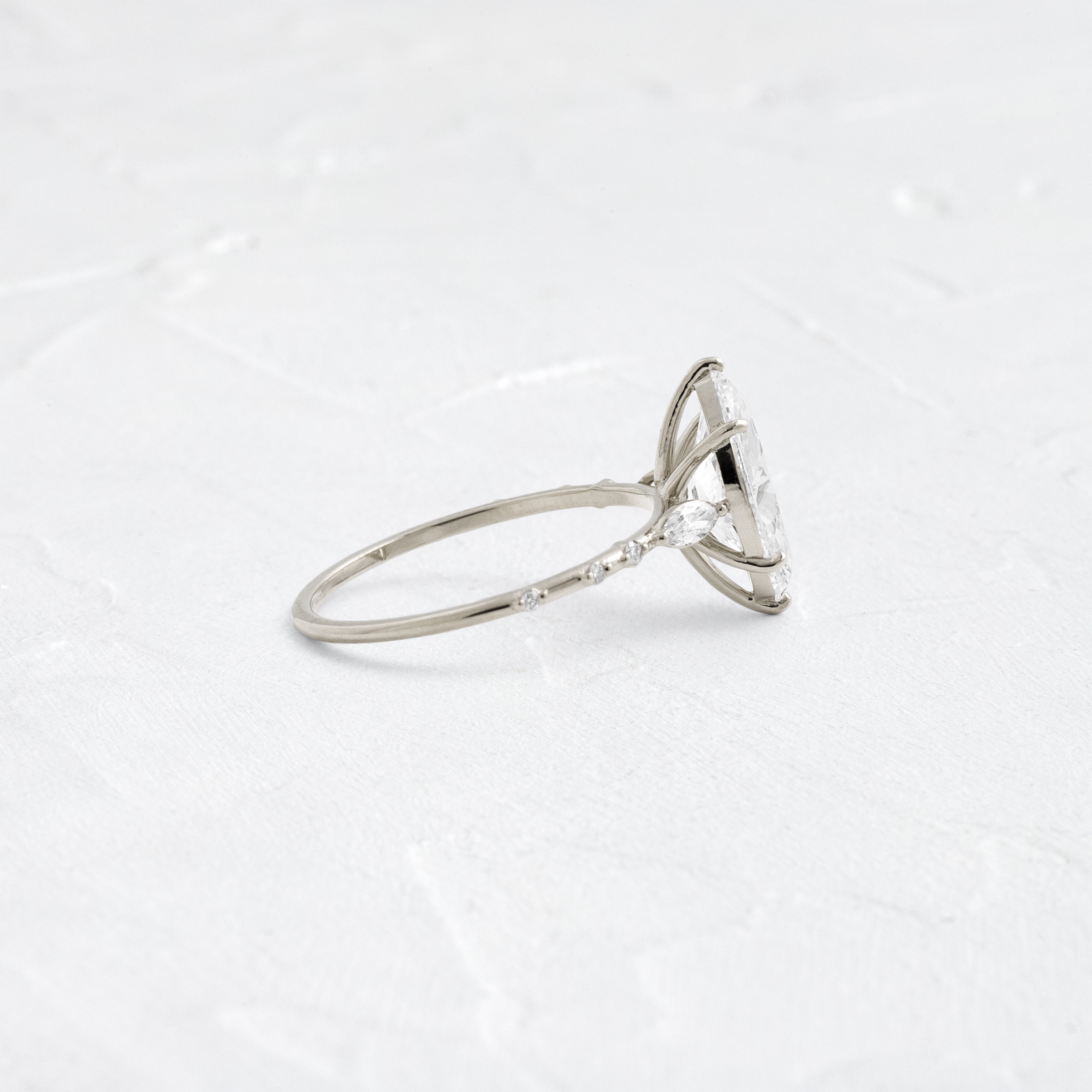 Solitaire-Oval Lab Grown Diamond Engagement Ring