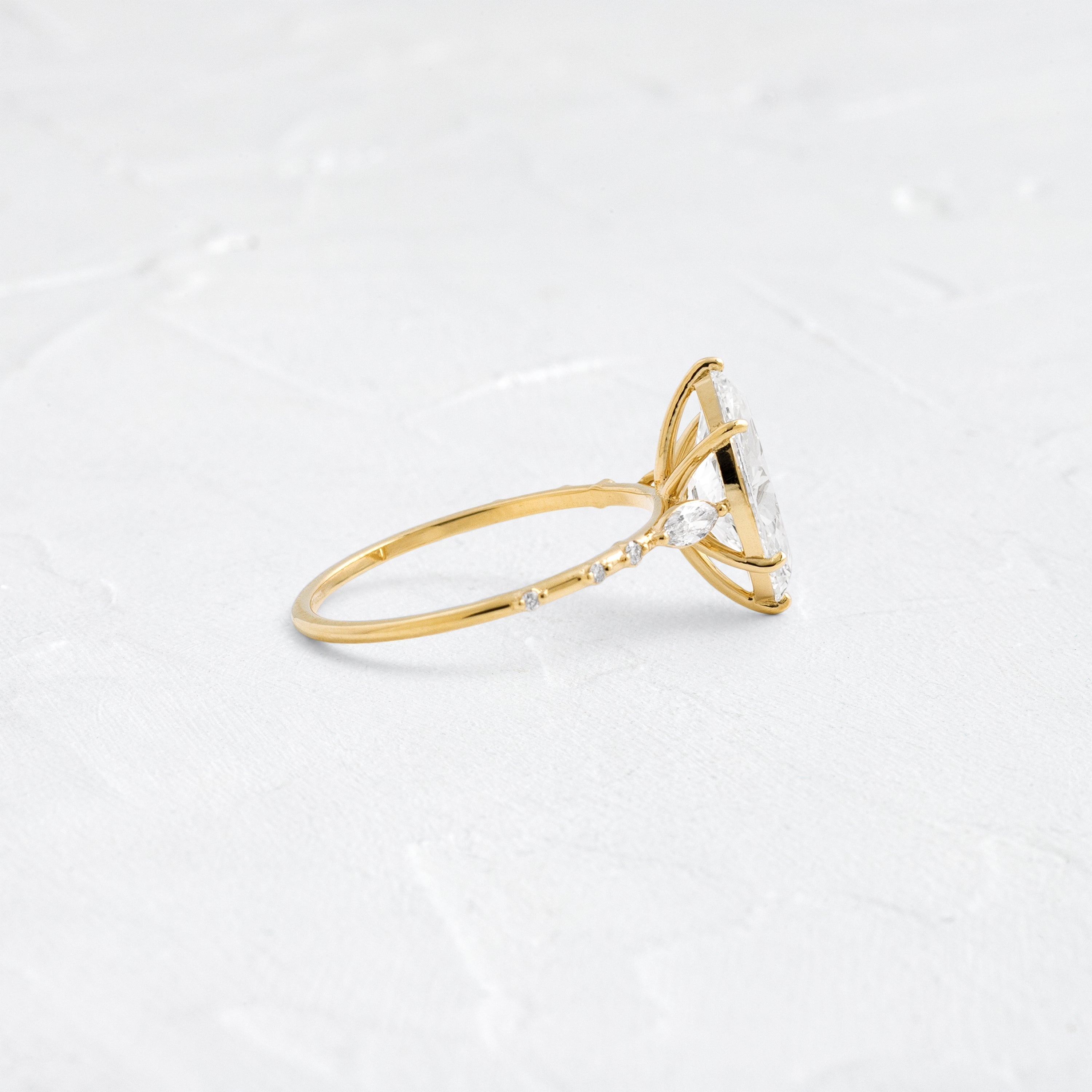 Solitaire-Oval Lab Grown Diamond Engagement Ring