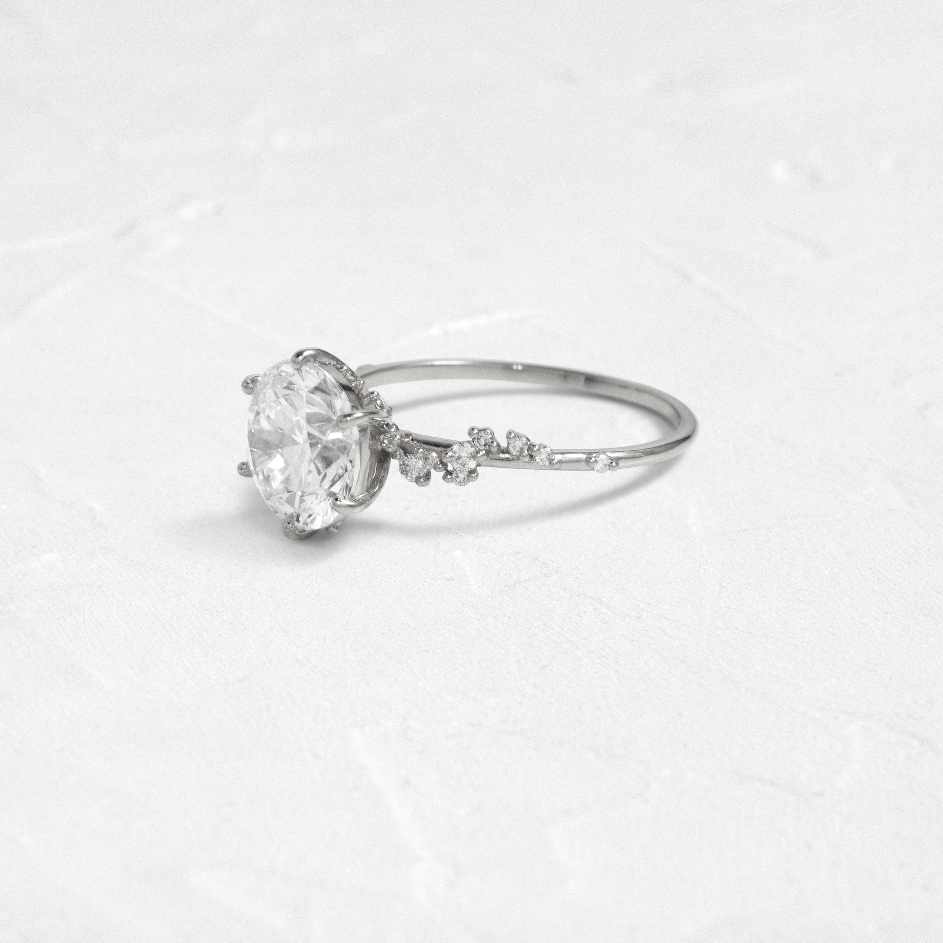 Solitaire-Oval Lab Grown Diamond Engagement Ring