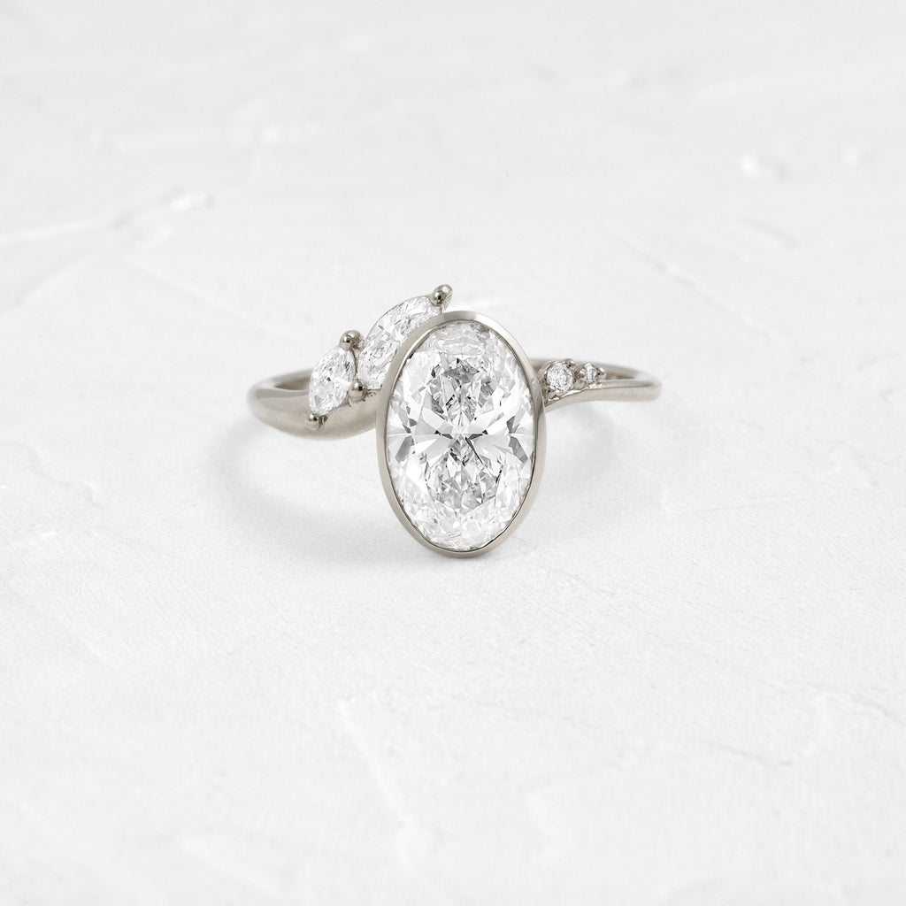 Solitaire-Oval Lab Grown Diamond Engagement Ring