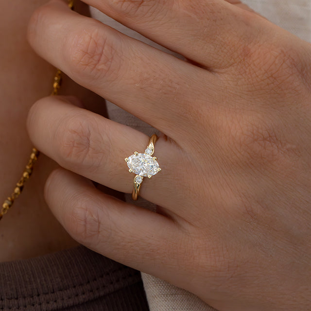 Solitaire-Oval Lab Grown Diamond Engagement Ring