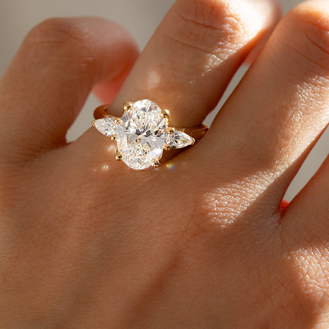 Solitaire-Oval Lab Grown Diamond Engagement Ring