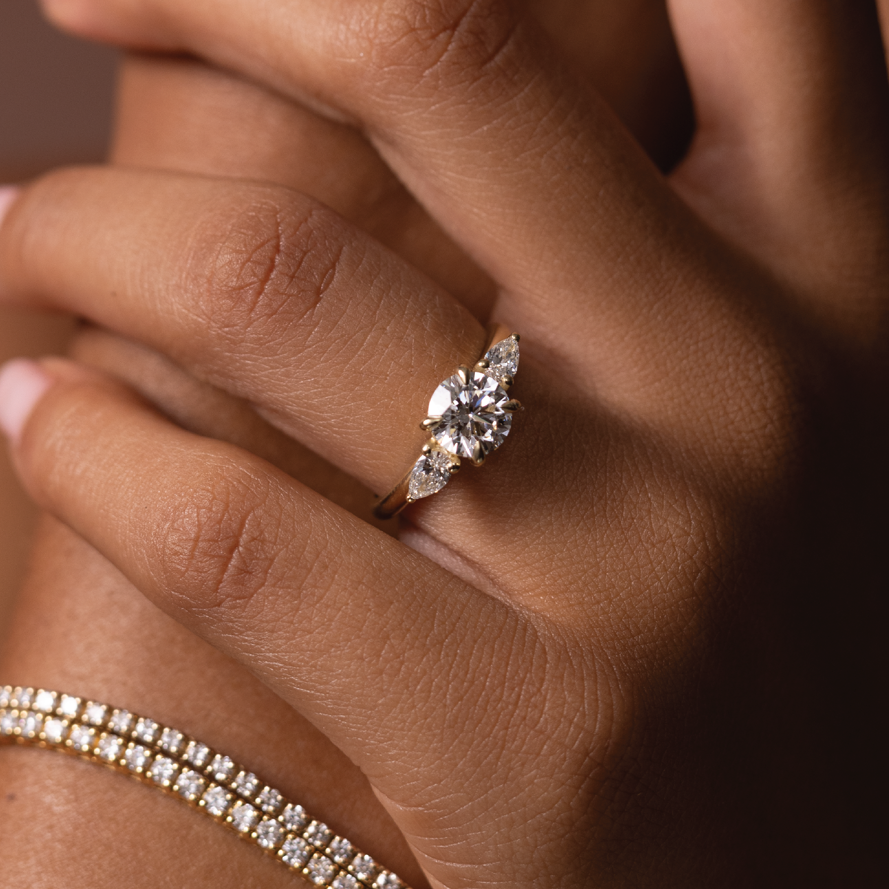 Solitaire- 1.0 CT Oval Moissanite Engagement Ring
