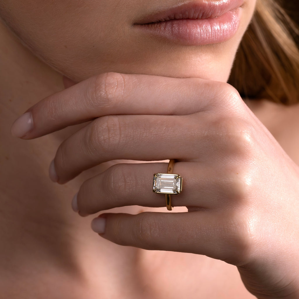 Solitaire- 1.0 CT Oval Moissanite Engagement Ring
