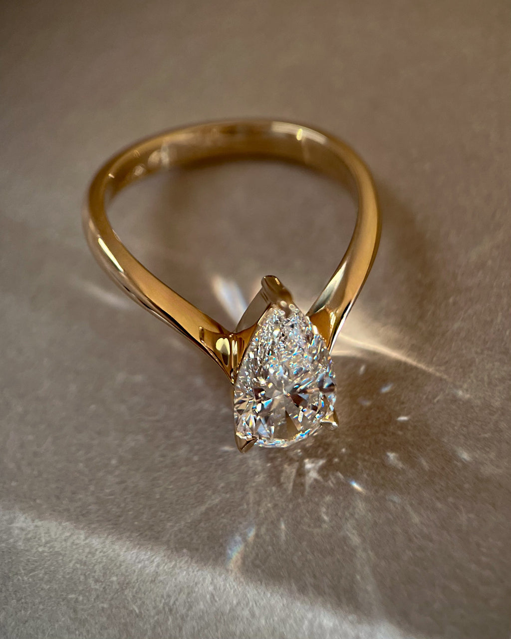 Solitaire-Oval Lab Grown Diamond Engagement Ring