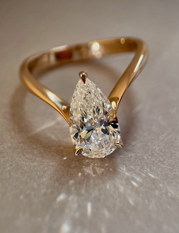 Solitaire V Curved Shank-Pear Lab Grown Diamond Engagement Ring - Solitaire-Oval Lab Grown Diamond Engagement Ring