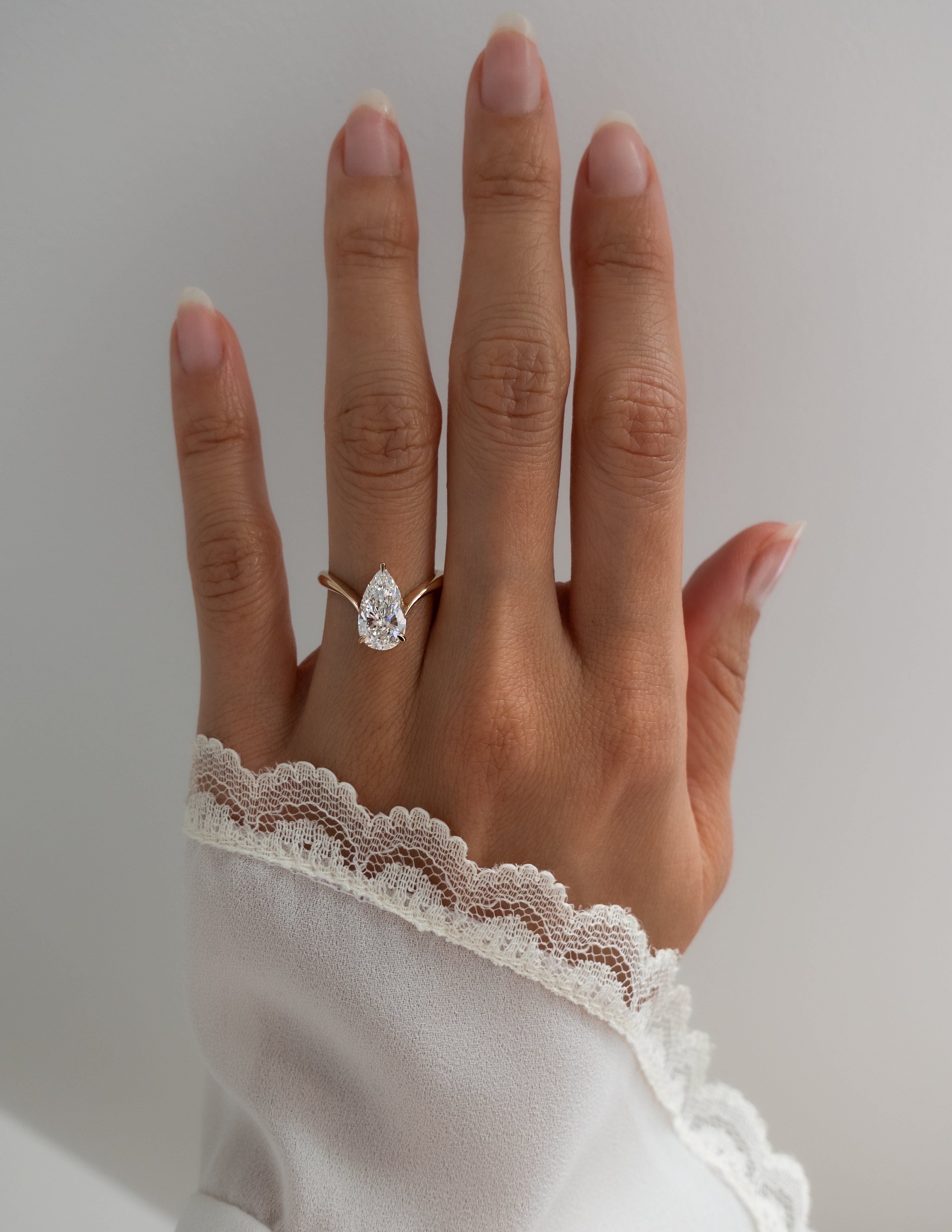 Solitaire-Oval Lab Grown Diamond Engagement Ring
