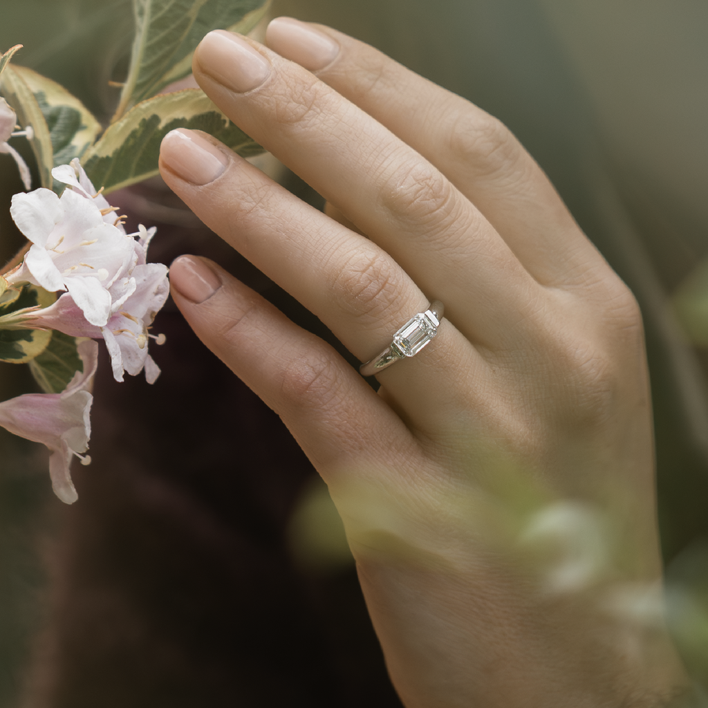 Solitaire-Oval Lab Grown Diamond Engagement Ring