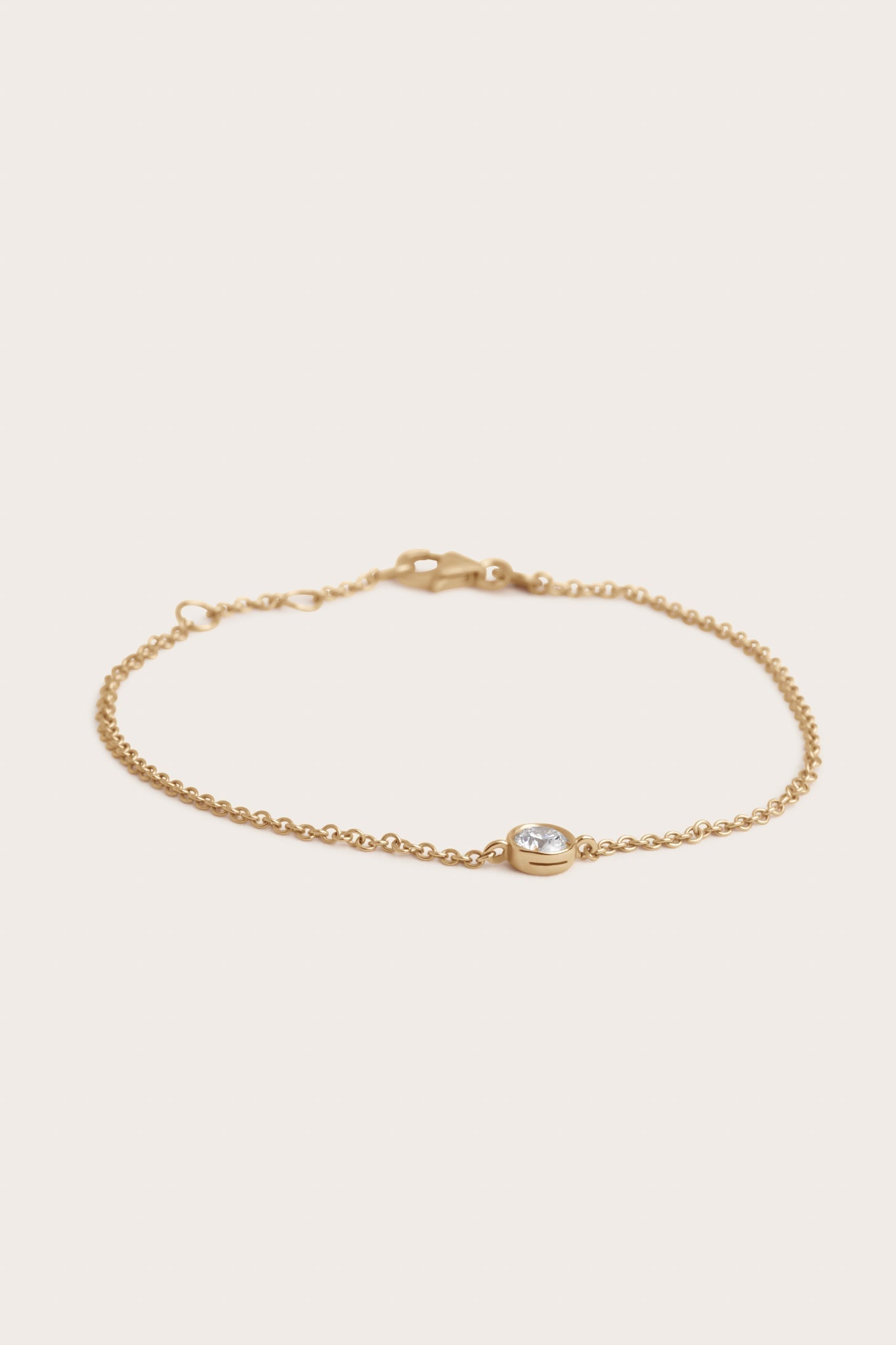 Solitaire Bezel-1.0 CT Oval Lab Grown Diamond Bracelets