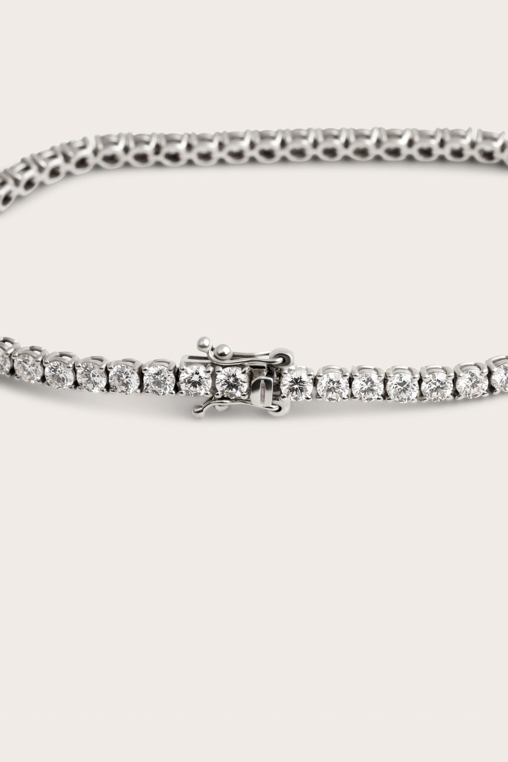 Solitaire Bezel-1.0 CT Oval Lab Grown Diamond Bracelets