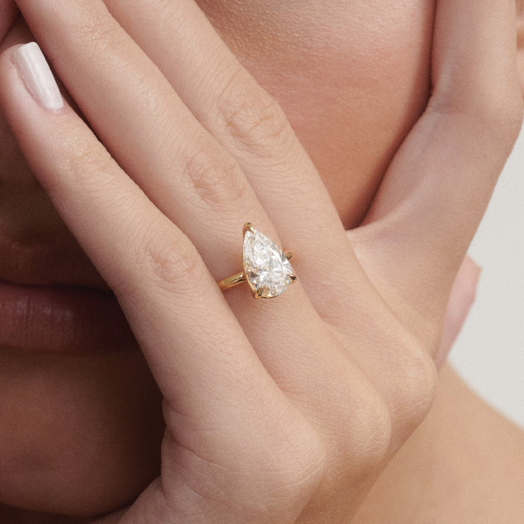 Solitaire-Oval Lab Grown Diamond Engagement Ring