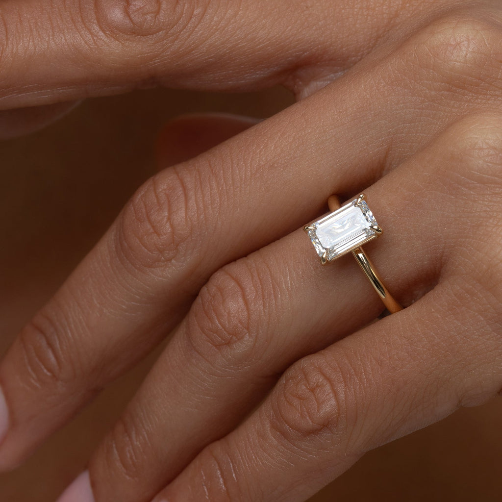 Solitaire-Oval Lab Grown Diamond Engagement Ring