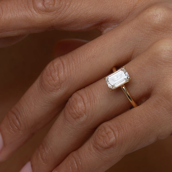 Solitaire-Emerald Lab Grown Diamond Engagement Ring - Solitaire-Oval Lab Grown Diamond Engagement Ring