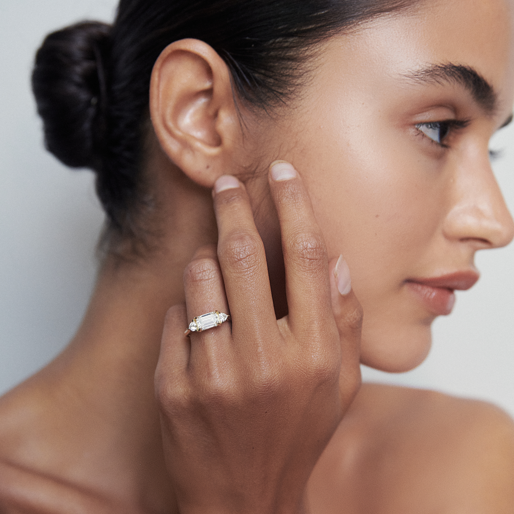 Solitaire-Oval Lab Grown Diamond Engagement Ring