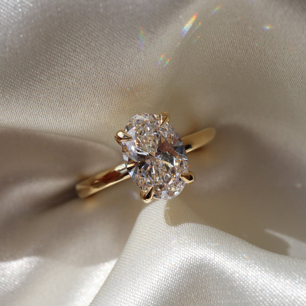 Solitaire-Oval Lab Grown Diamond Engagement Ring - Solitaire-Oval Lab Grown Diamond Engagement Ring