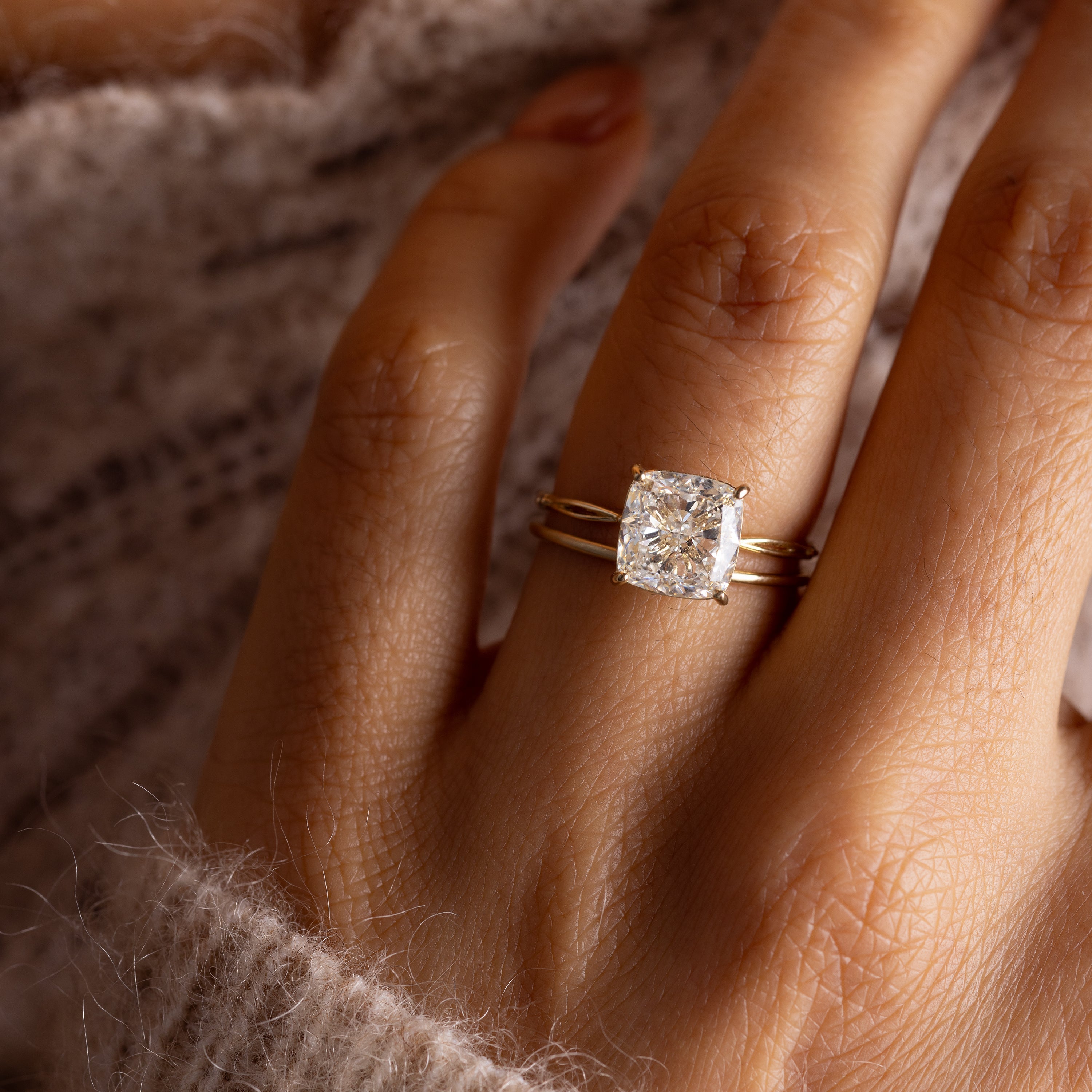Solitaire-Oval Lab Grown Diamond Engagement Ring
