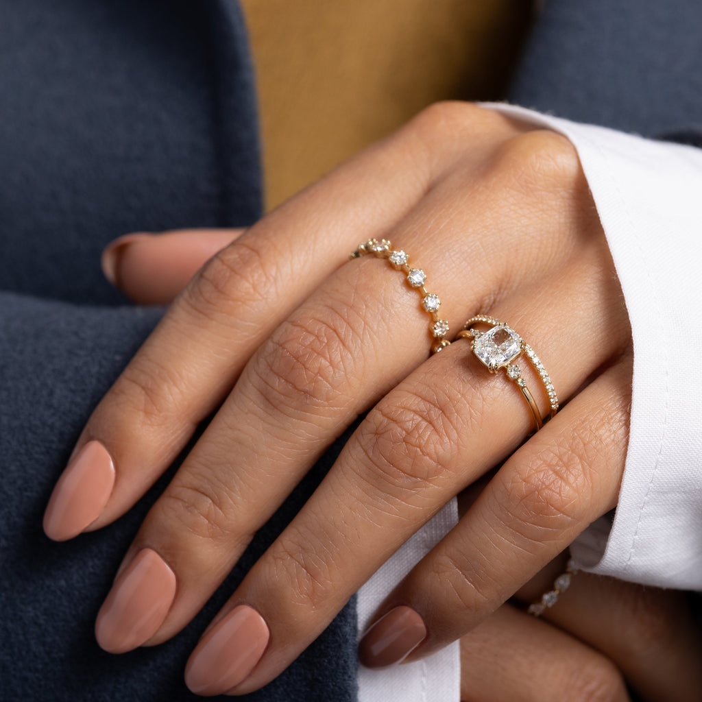 Solitaire-Oval Lab Grown Diamond Engagement Ring