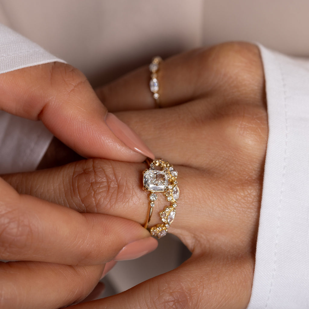 Solitaire-Oval Lab Grown Diamond Engagement Ring