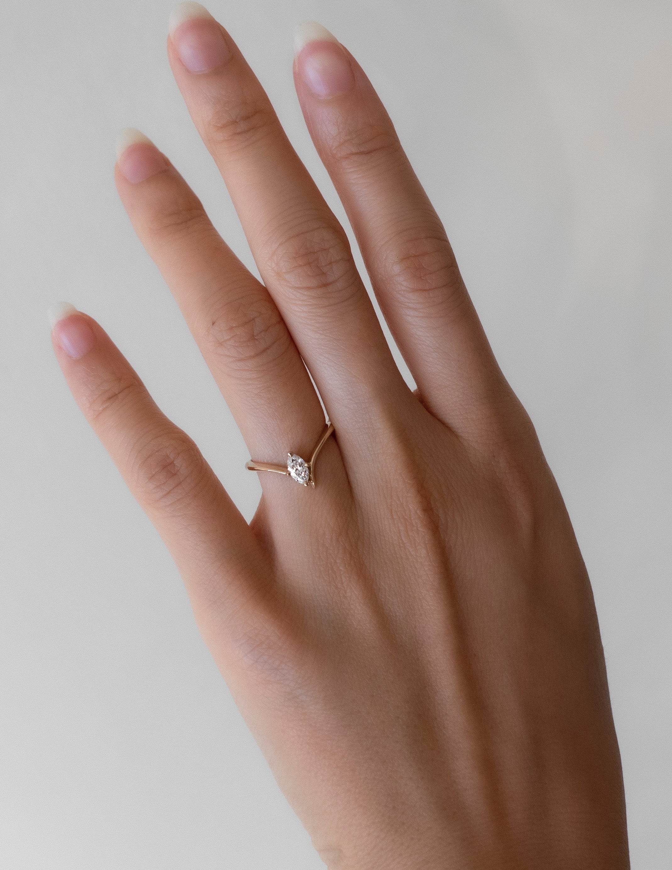 Solitaire-Oval Lab Grown Diamond Engagement Ring