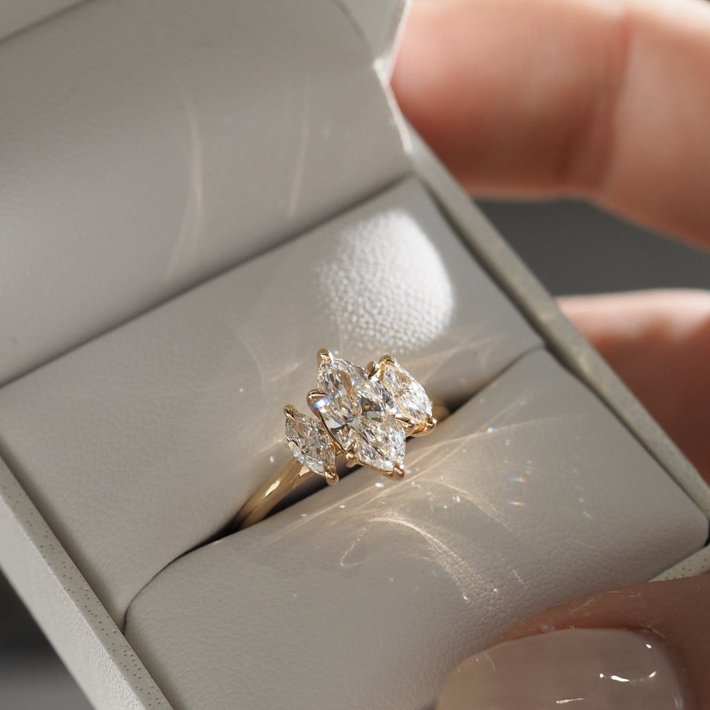 Solitaire-Oval Lab Grown Diamond Engagement Ring