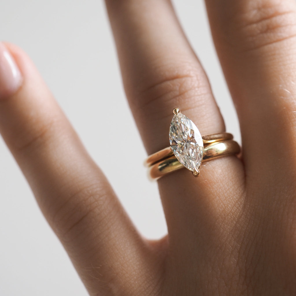 Solitaire-Oval Lab Grown Diamond Engagement Ring