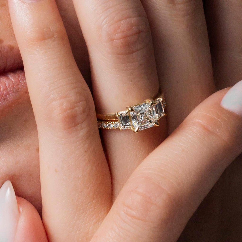 Solitaire-Oval Lab Grown Diamond Engagement Ring