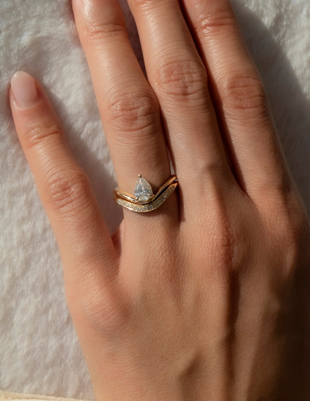 Solitaire-Oval Lab Grown Diamond Engagement Ring