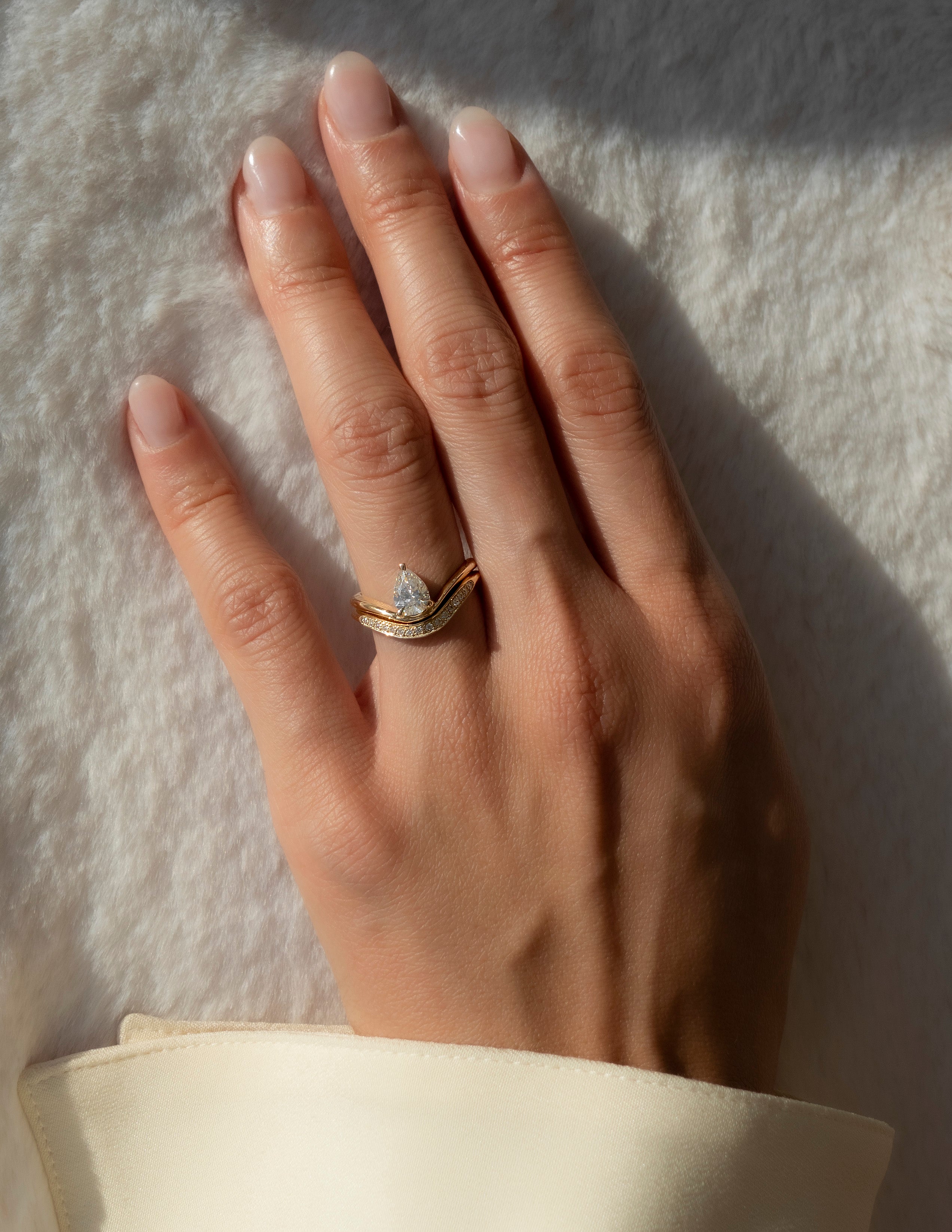 Solitaire Rapture & Pave Band- Oval Lab Grown Diamond Bridal Set