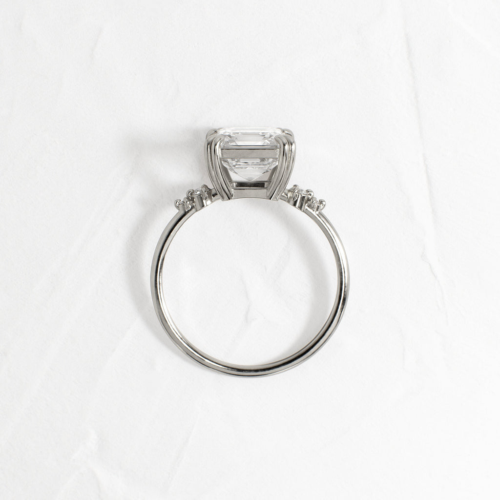 Solitaire-Oval Lab Grown Diamond Engagement Ring