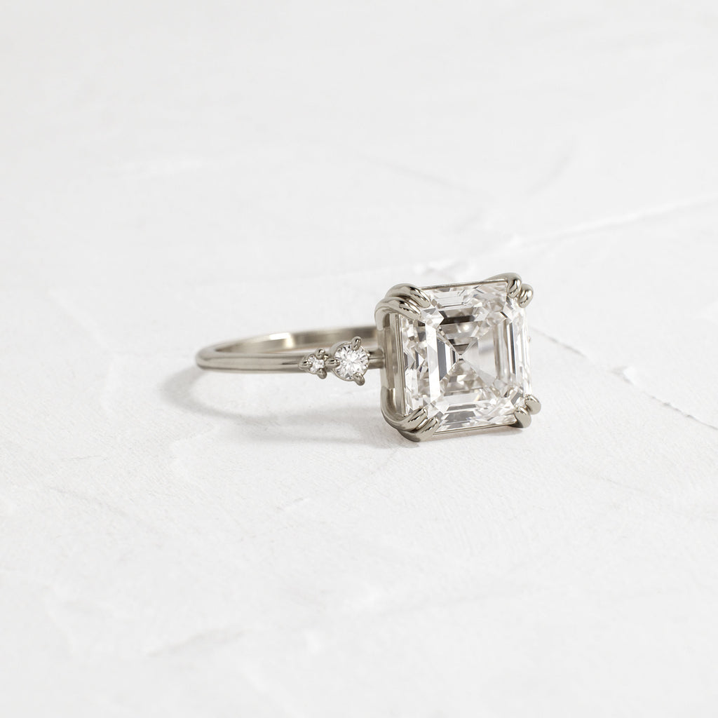 Solitaire-Oval Lab Grown Diamond Engagement Ring