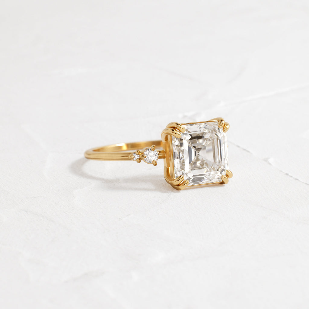 Solitaire-Oval Lab Grown Diamond Engagement Ring