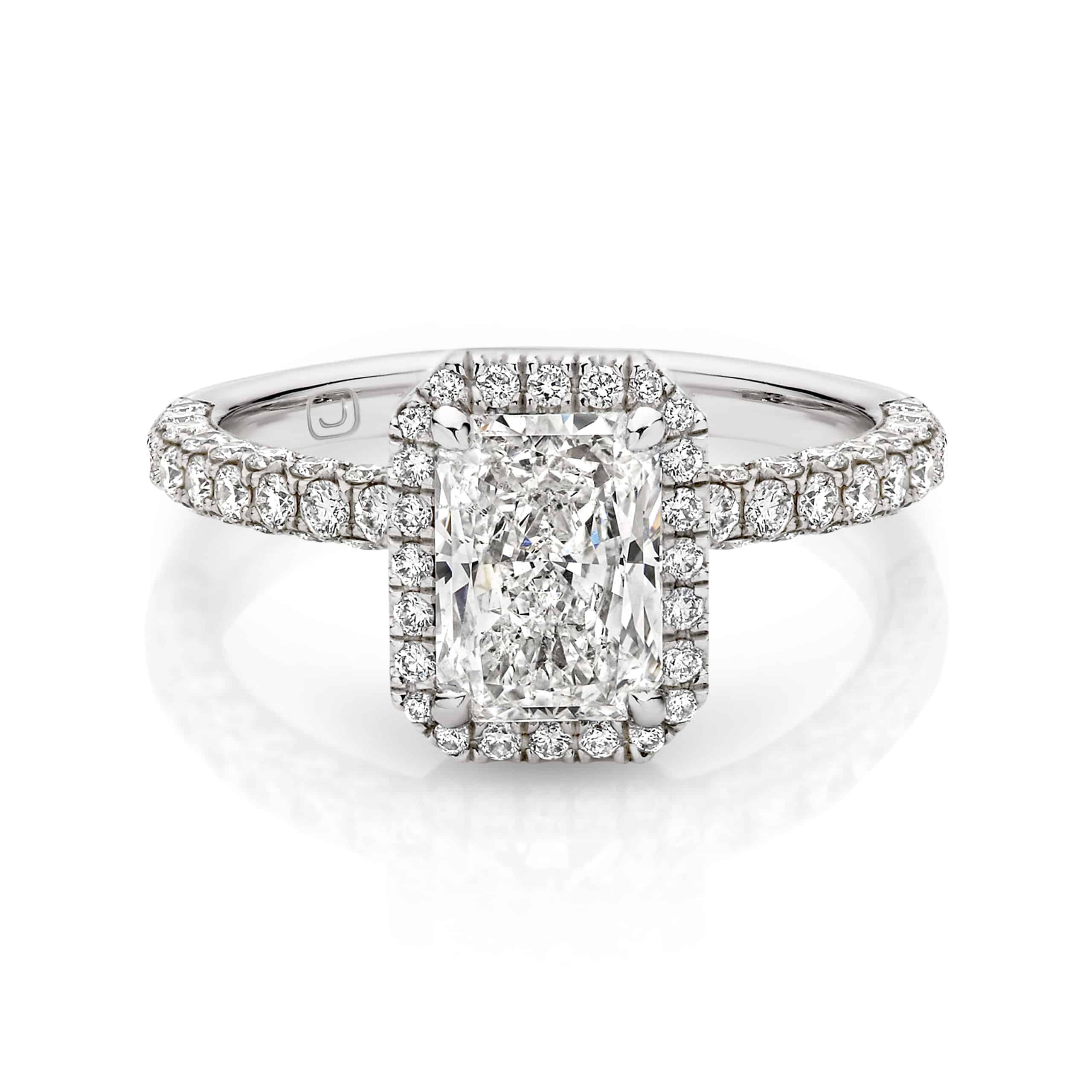 Solitaire-Oval Lab Grown Diamond Engagement Ring
