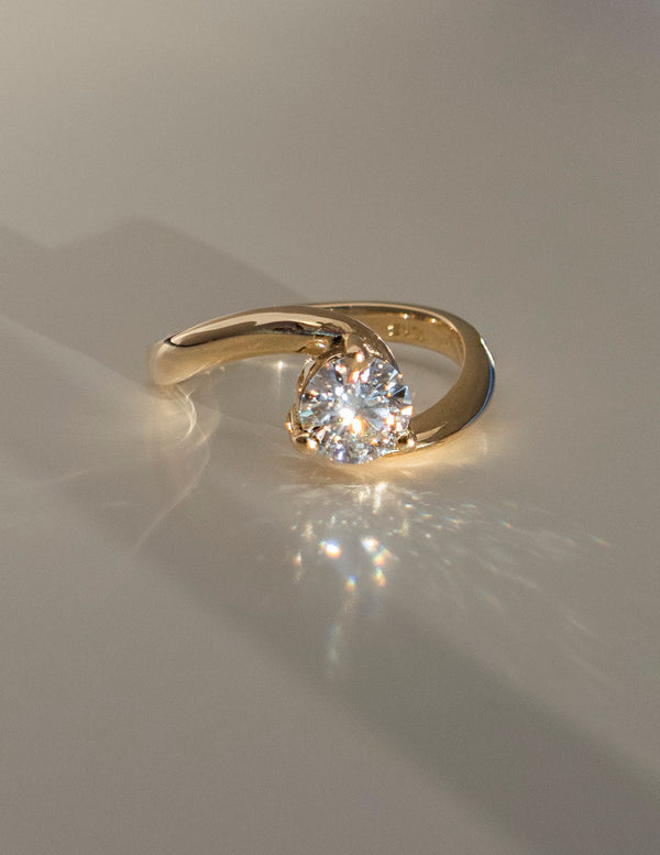Solitaire Rapture-Round Lab Grown Diamond Engagement Ring - Solitaire-Oval Lab Grown Diamond Engagement Ring