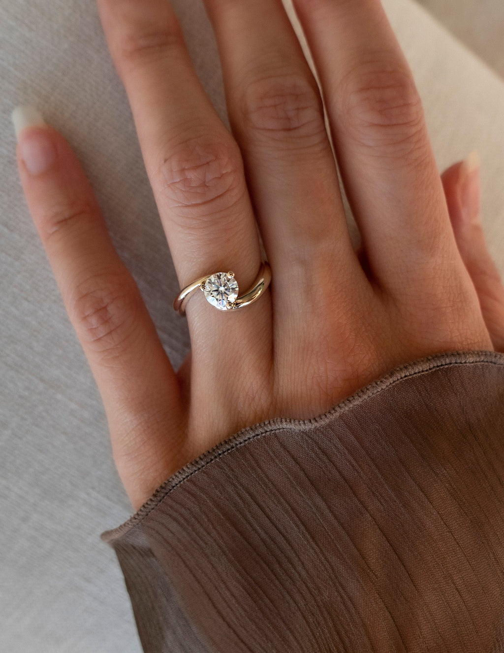Solitaire-Oval Lab Grown Diamond Engagement Ring