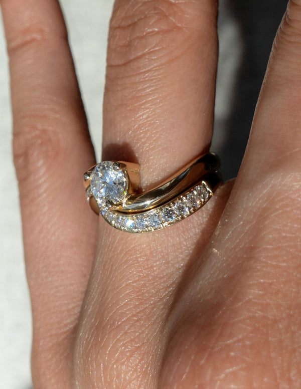 Solitaire Rapture & Pave Band- 1 CT Round Lab Grown Diamond Bridal Set - Solitaire Rapture & Pave Band- Oval Lab Grown Diamond Bridal Set