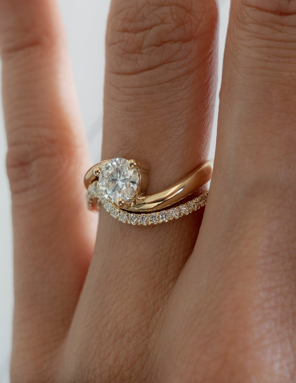 Solitaire Rapture & Pave Band- Oval Lab Grown Diamond Bridal Set