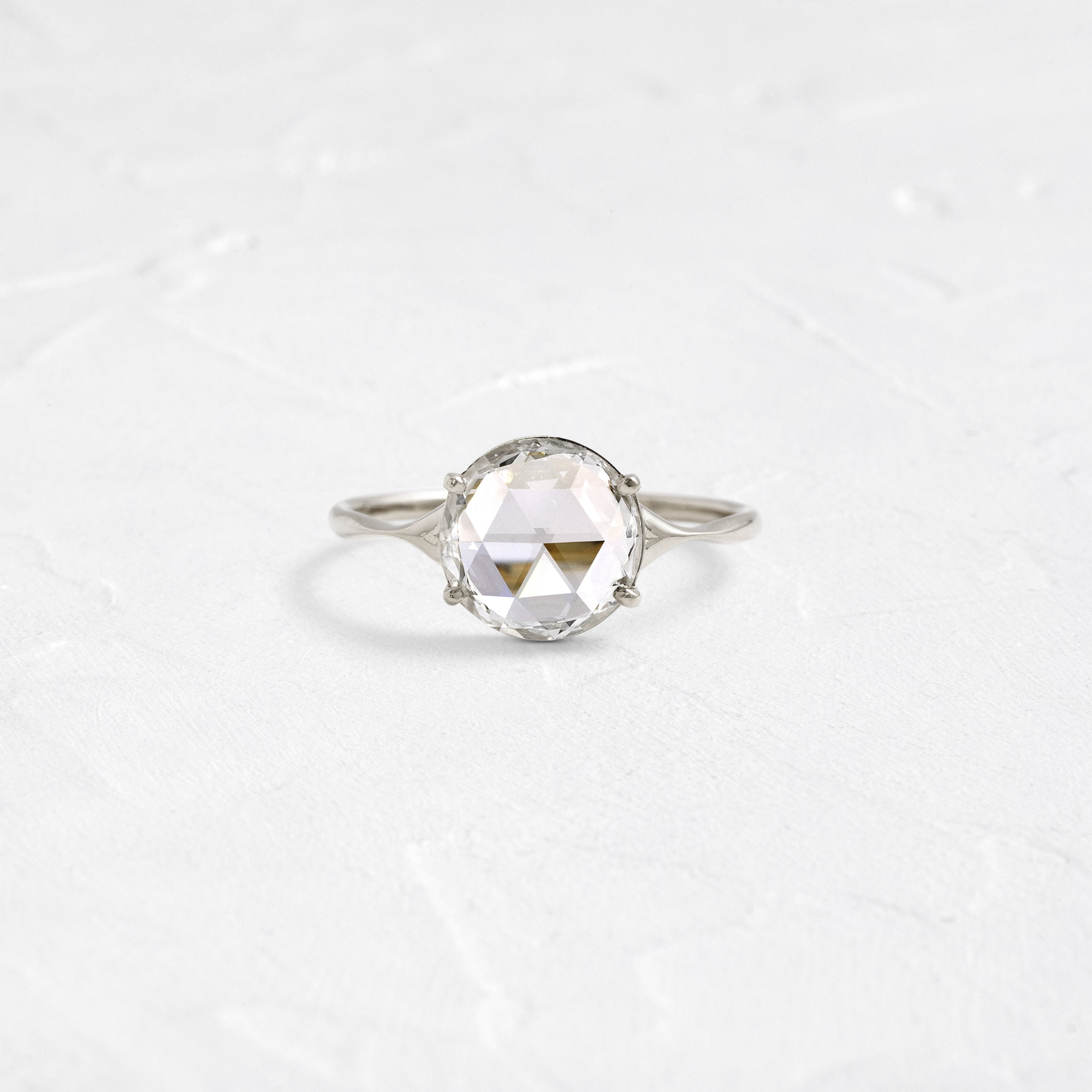 Solitaire-Oval Lab Grown Diamond Engagement Ring