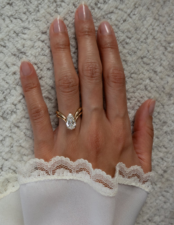 Solitaire Rapture & Plain Band- 2 CT Pear Lab Grown Diamond Bridal Set - Solitaire Rapture & Pave Band- Oval Lab Grown Diamond Bridal Set
