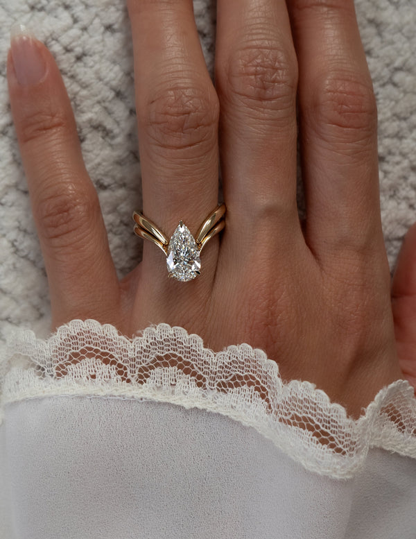 Solitaire Rapture & Plain Band- 2 CT Pear Lab Grown Diamond Bridal Set - Solitaire Rapture & Pave Band- Oval Lab Grown Diamond Bridal Set