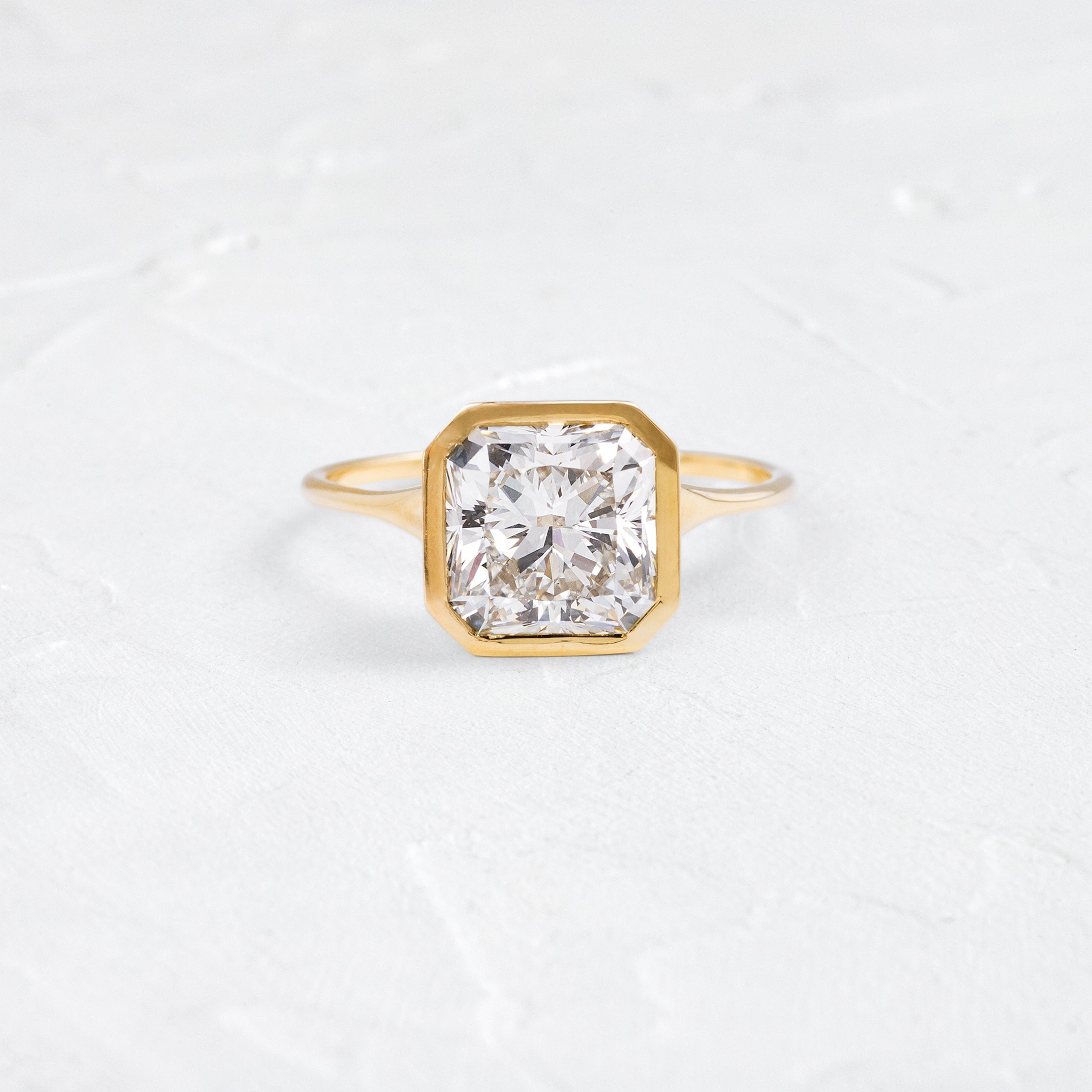 Solitaire-Oval Lab Grown Diamond Engagement Ring