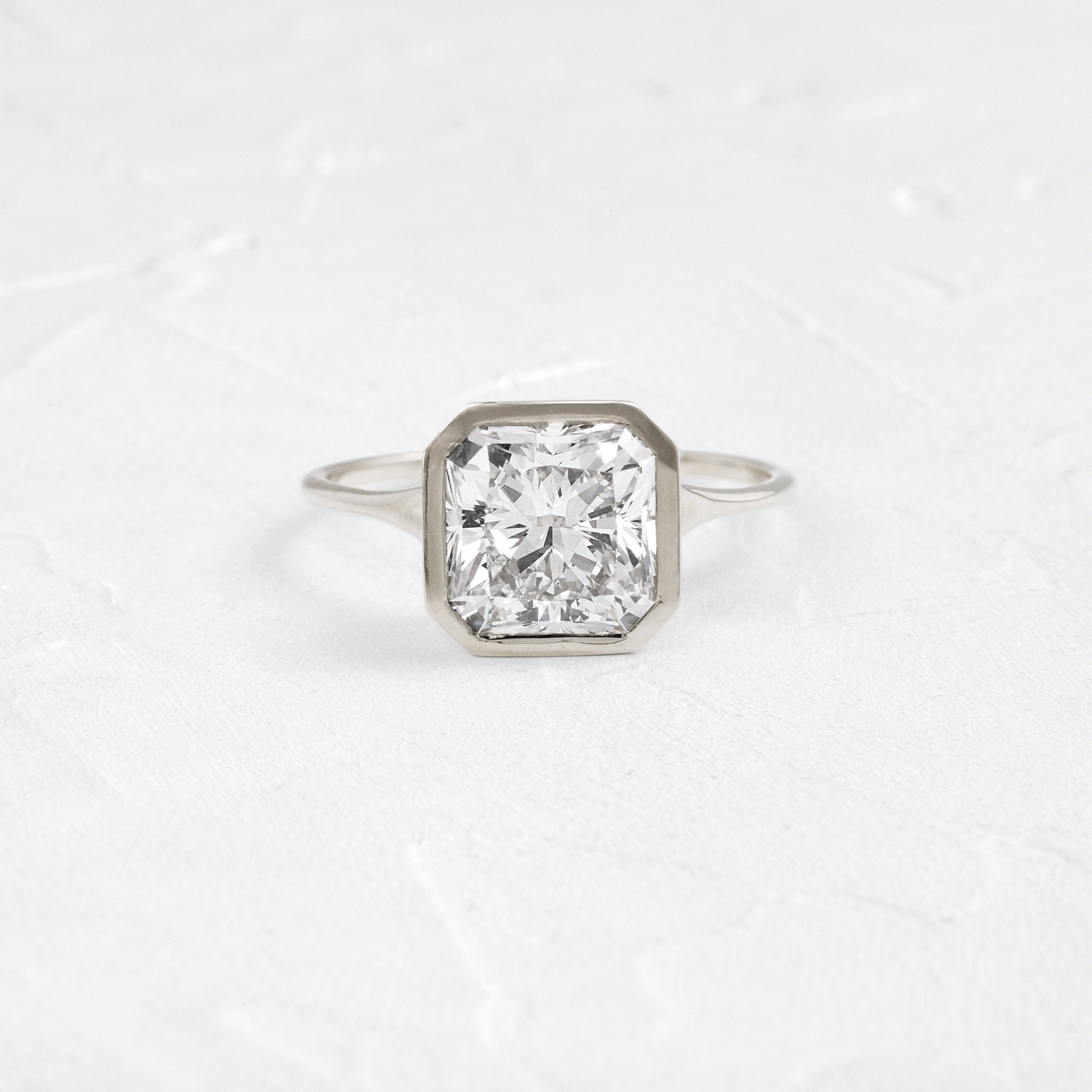 Solitaire-Oval Lab Grown Diamond Engagement Ring