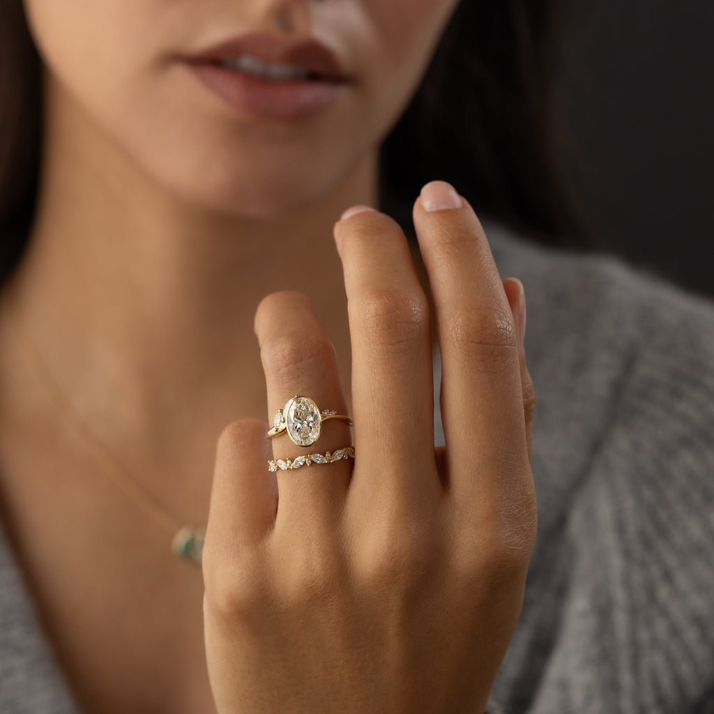 Solitaire-Oval Lab Grown Diamond Engagement Ring