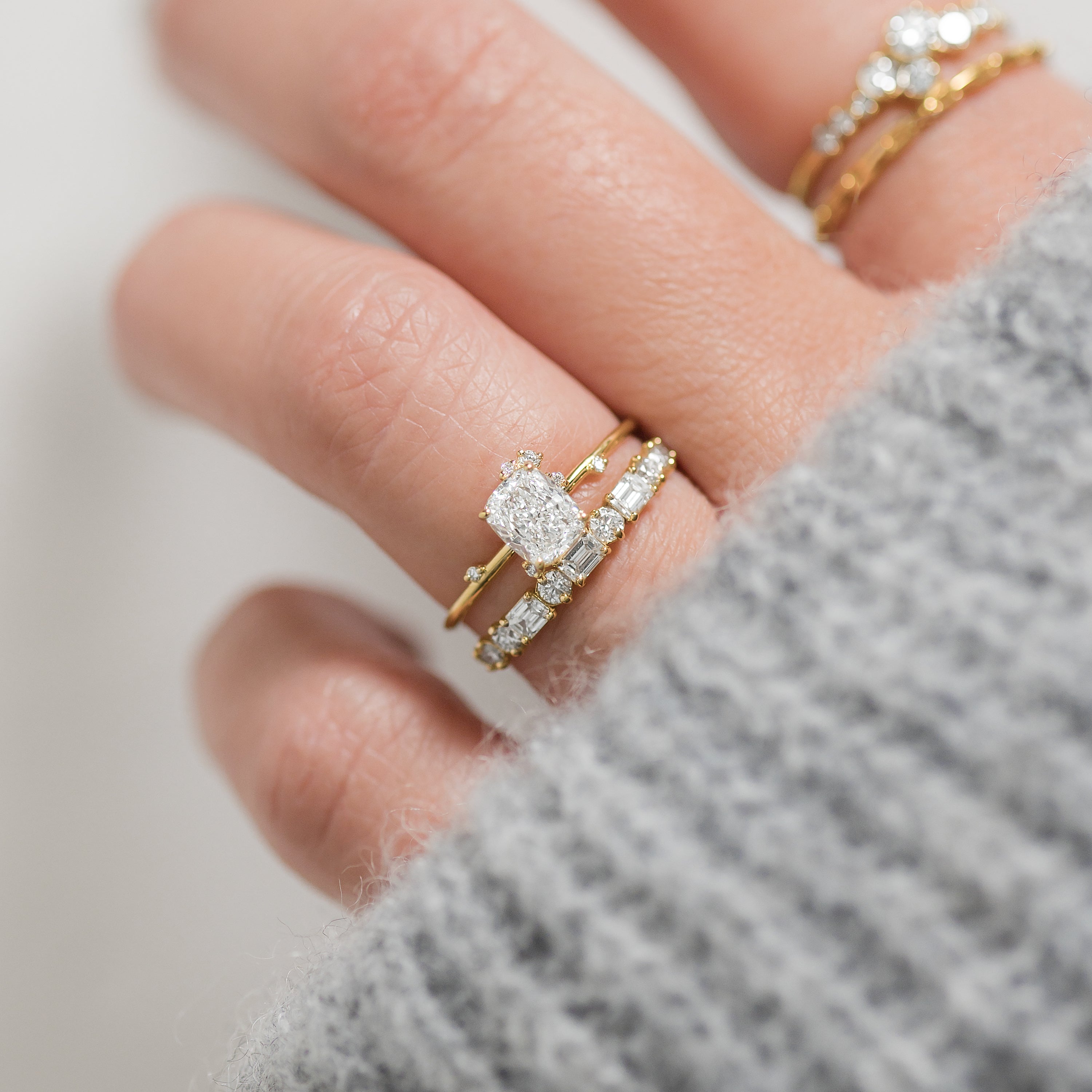 Solitaire-Oval Lab Grown Diamond Engagement Ring