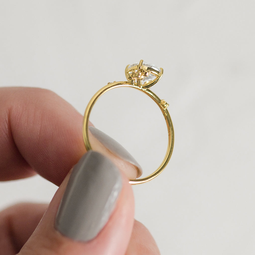 Solitaire-Oval Lab Grown Diamond Engagement Ring