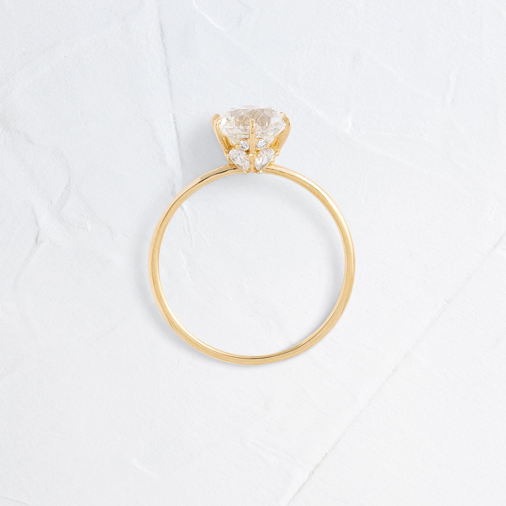 Solitaire-Oval Lab Grown Diamond Engagement Ring